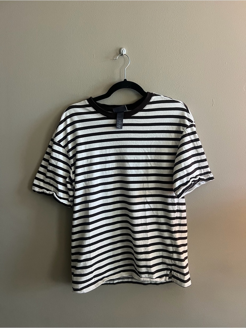H&M Black and White Striped Short Sleeve Tee